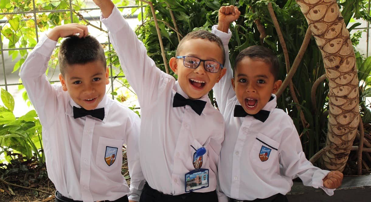 1 NIÑOS BELLO