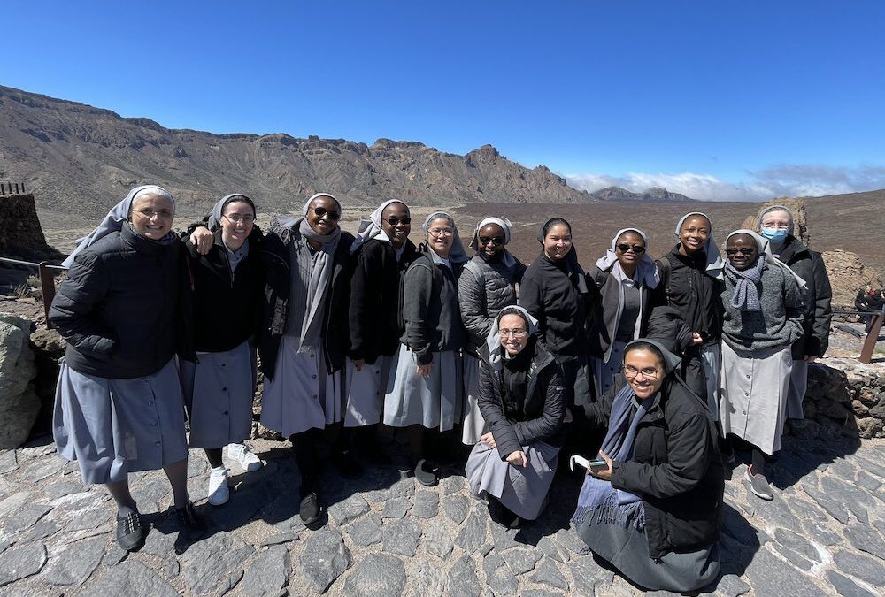 Encuentro de jóvenes perpetuas en Tenerife