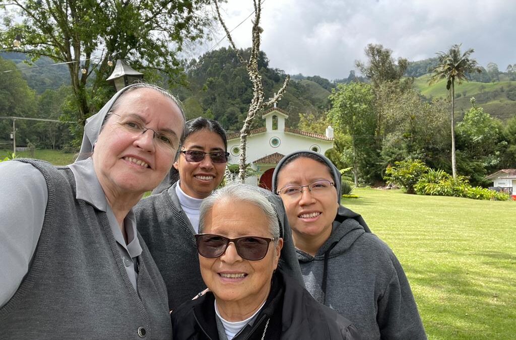 VisitaVisita CanónicaVisita Canónica a la comunidad del Colegio Nazaret en Bello