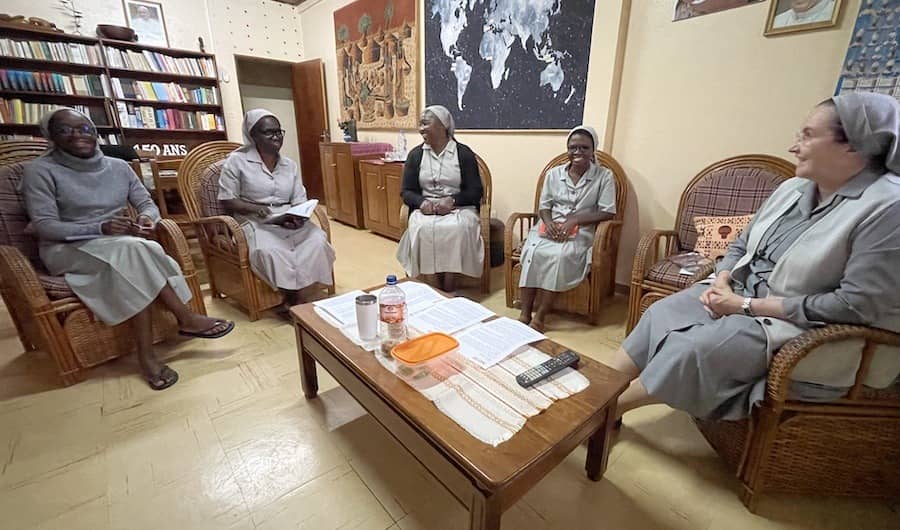 Visita CanónicaVisita Canónica a la comunidad de S. Joseph Manyanet en Mballa II (Cameroun)