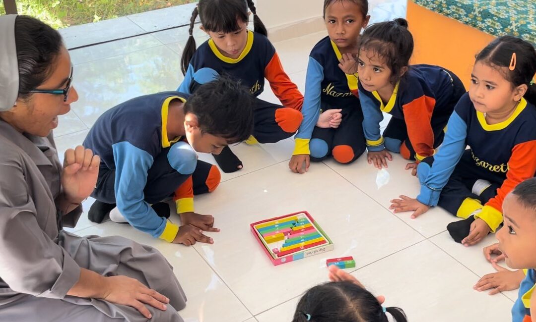 Noticias de Sekolah Nazareth en Ende
